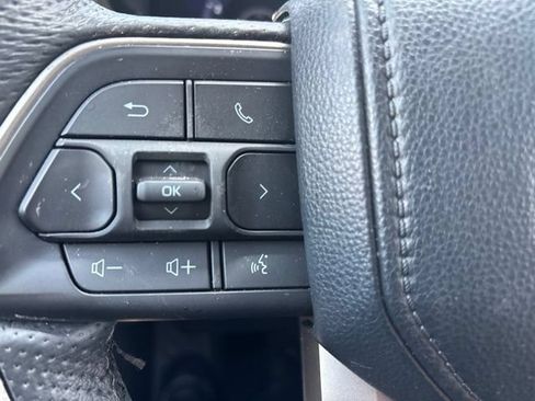 Used 2024 Toyota Tacoma TRD Sport AWD/4WD image 18