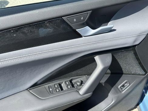 New 2026 Volkswagen Tiguan SE R-Line AWD/4WD image 13
