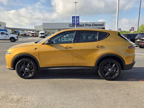 Used 2024 Dodge Hornet GT w/ GT Blacktop Package image 8