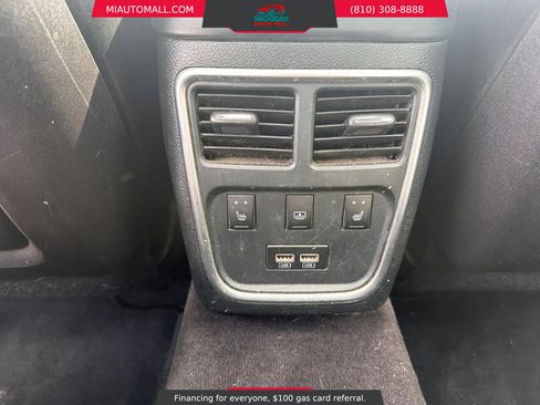 Used 2016 Chrysler 300 C AWD/4WD image 21