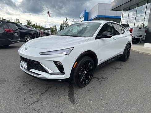 New 2025 Buick Envista Sport Touring image 8