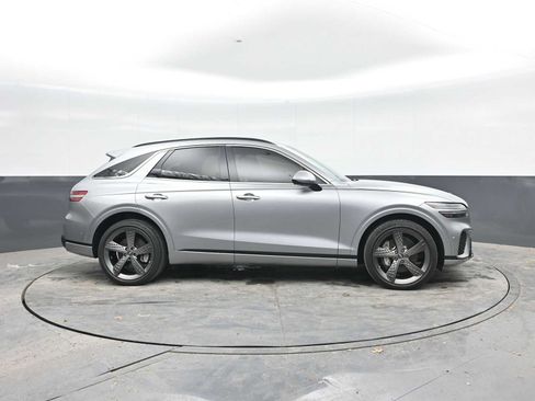 Used 2024 Genesis GV70 2.5T w/ Sport Prestige Package AWD/4WD image 9