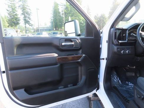 Certified 2024 GMC Sierra 3500 SLE w/ SLE Convenience Package image 11