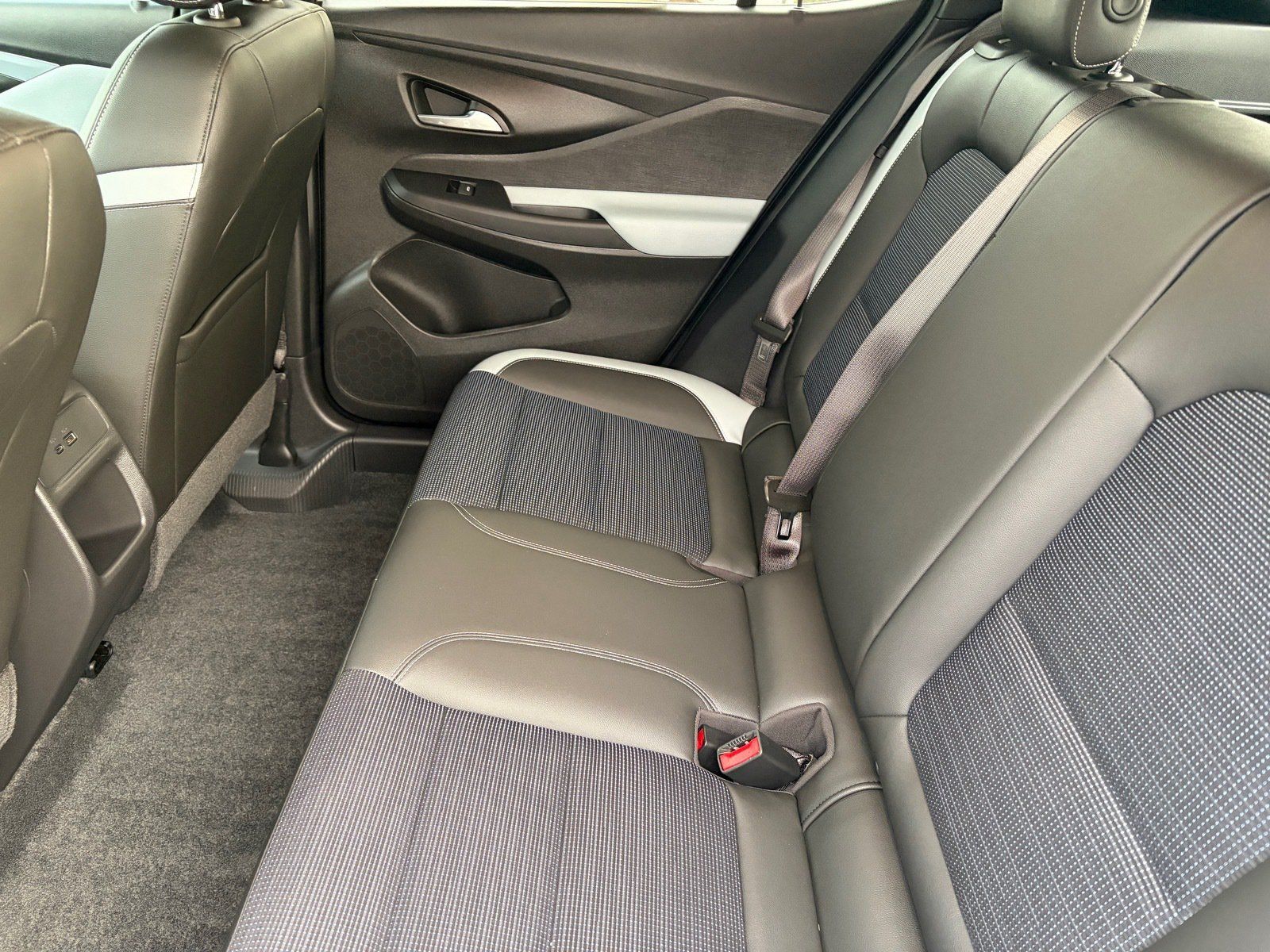 Used 2024 Buick Envista Preferred w/ Convenience I Package FWD image 13