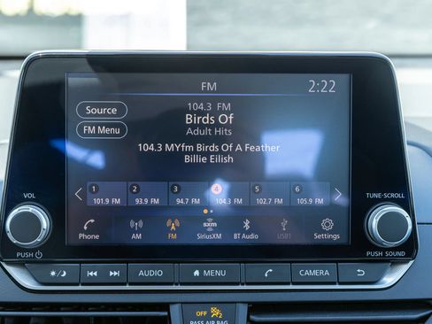 Used 2025 Nissan Altima 2.5 SV FWD image 26