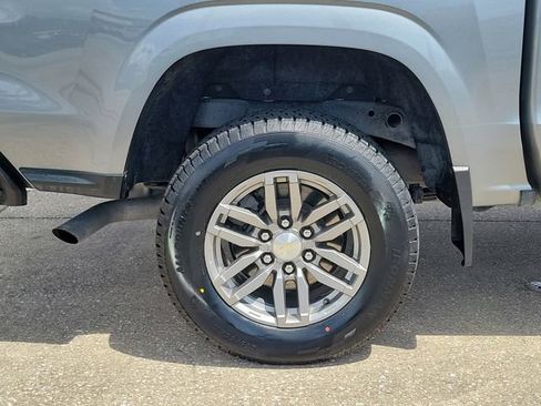 Used 2023 Chevrolet Colorado LT w/ LT Convenience Package RWD image 6