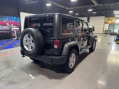 Used 2015 Jeep Wrangler Unlimited Sport w/ Quick Order Package 24S AWD/4WD image 5