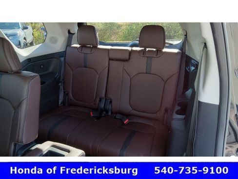 Certified 2025 Honda Pilot Elite image 35