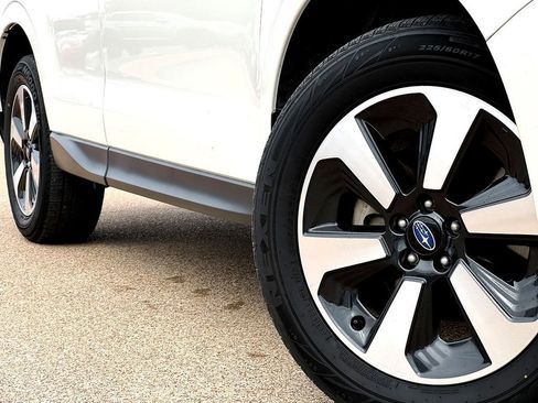 Used 2018 Subaru Forester 2.5i w/ Alloy Wheel Package image 2