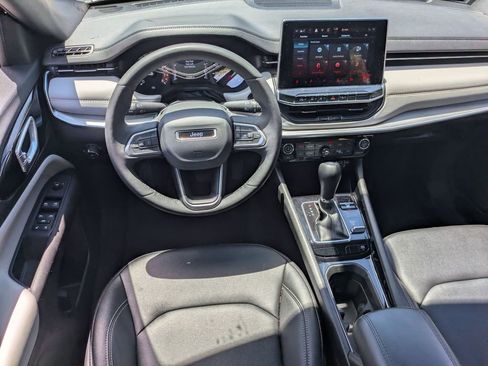 Used 2025 Jeep Compass Limited AWD/4WD image 25
