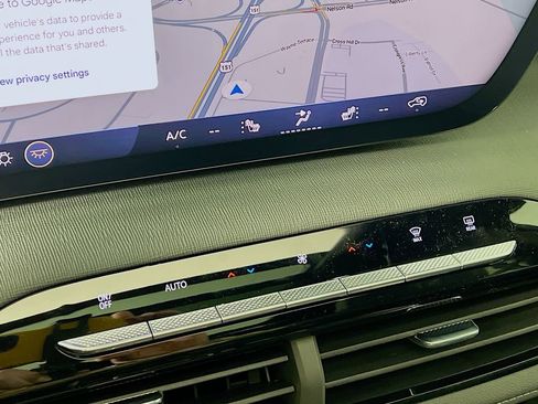 New 2026 Buick Enclave Sport Touring w/ Super Cruise Package image 13