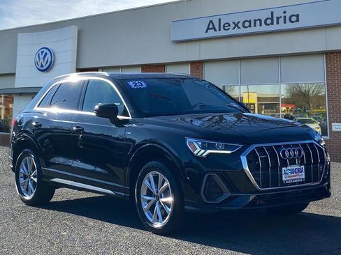 Used 2023 Audi Q3 2.0T Premium image 1