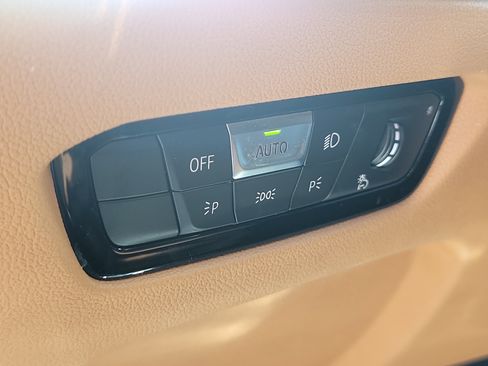 Used 2022 BMW 430i Convertible w/ Premium Package RWD image 18