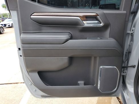 Used 2024 GMC Sierra 1500 Elevation RWD image 13
