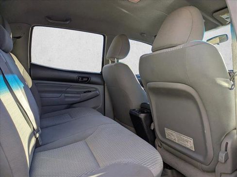 Used 2012 Toyota Tacoma PreRunner image 12