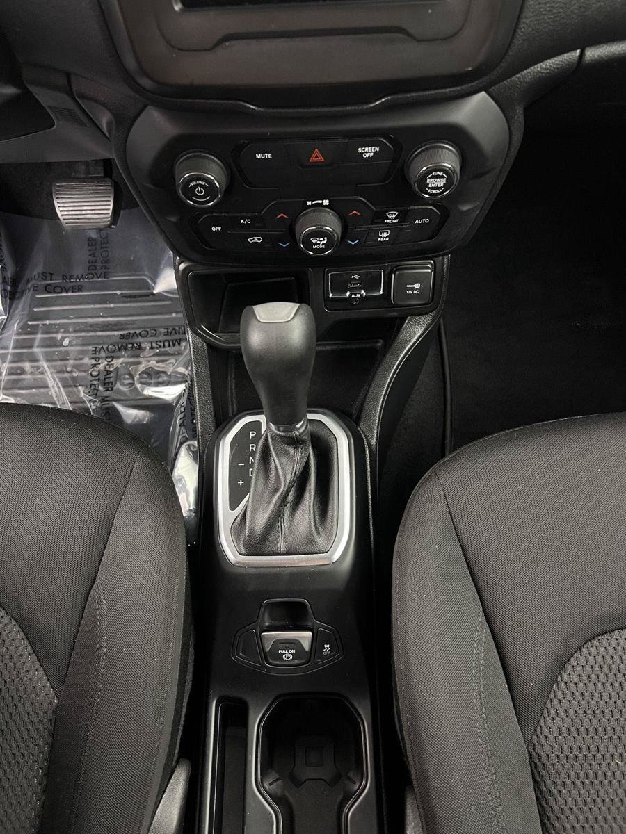 Used 2019 Jeep Renegade Altitude w/ Quick Order Package 2XM FWD image 7