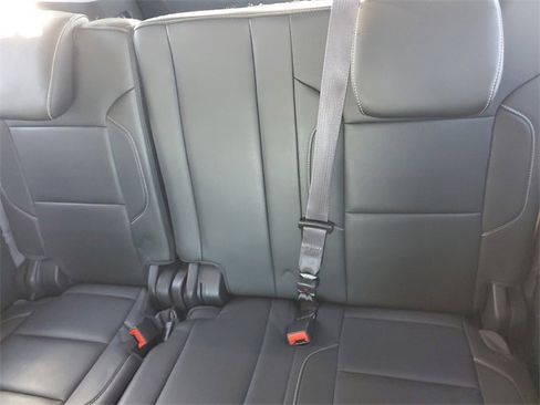 Used 2015 GMC Yukon XL SLT w/ Open Road Package image 8