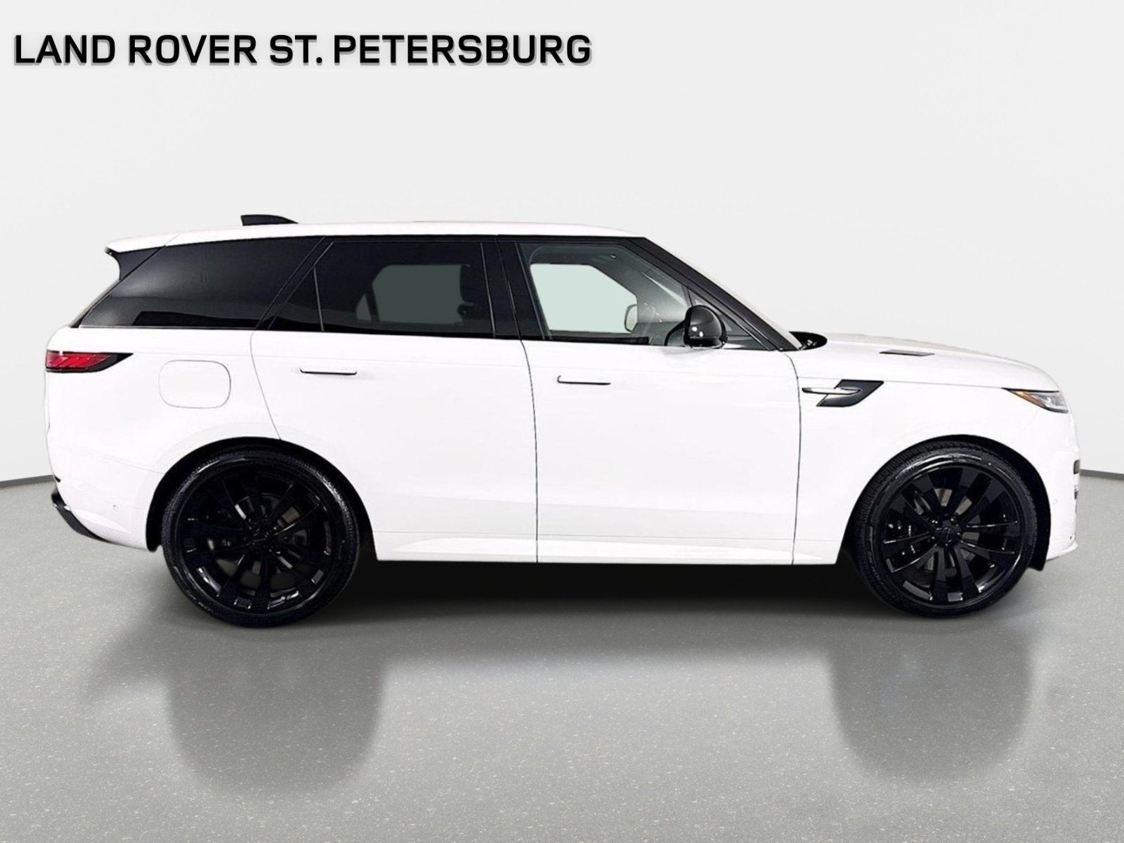New 2026 Land Rover Range Rover Sport Dynamic SE AWD/4WD image 4