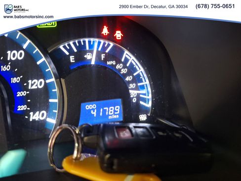 Used 2012 Toyota Camry LE image 8