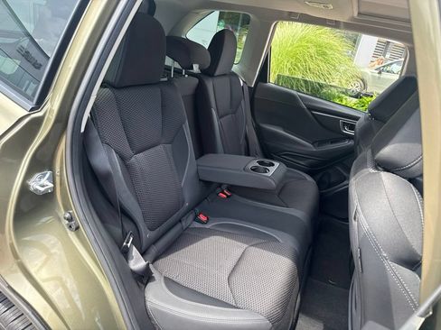 Used 2023 Subaru Forester Premium AWD/4WD image 20