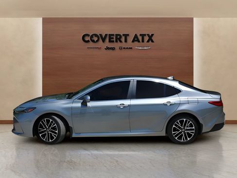Used 2026 Toyota Camry XLE FWD image 2
