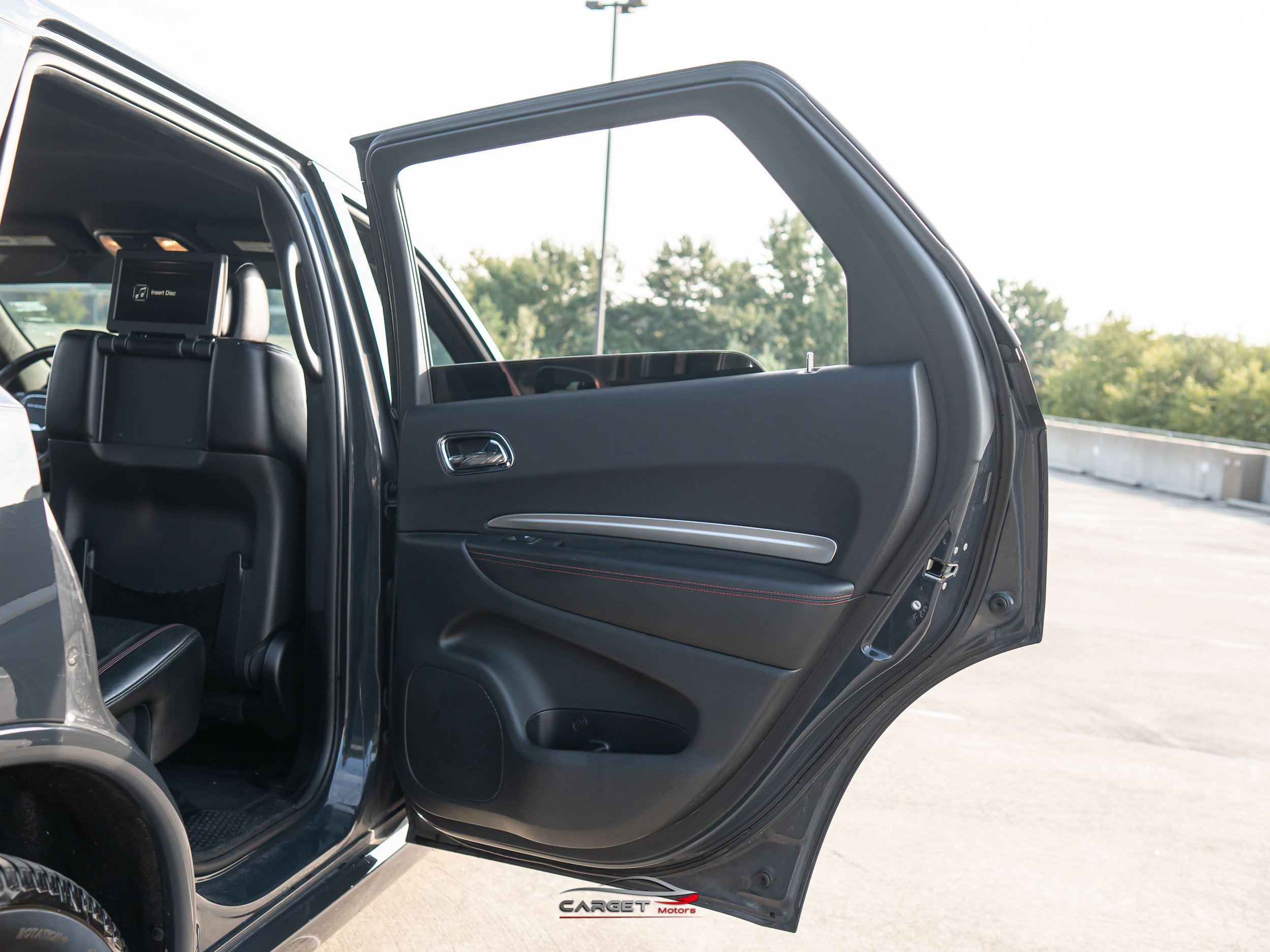 Used 2017 Dodge Durango R/T w/ Blacktop Package AWD/4WD image 46