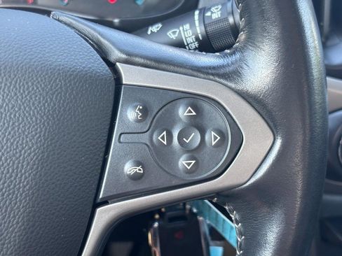 Used 2022 Chevrolet Colorado Z71 AWD/4WD image 18