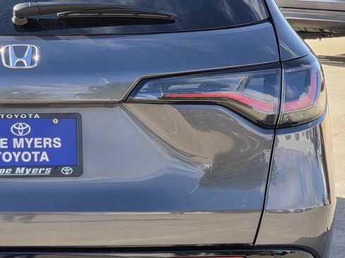 Used 2025 Honda HR-V EX-L image 9