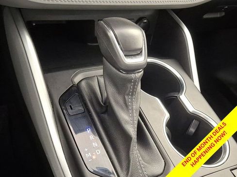 Used 2023 Toyota Highlander LE FWD image 18