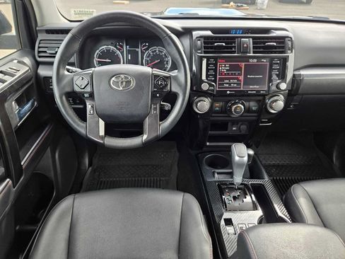 Certified 2022 Toyota 4Runner TRD Off-Road Premium AWD/4WD image 22