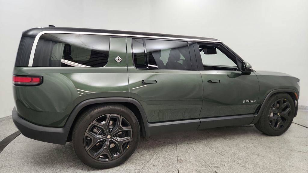 Used 2025 Rivian R1S Adventure Dual AWD/4WD image 21