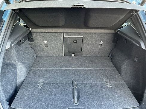 Certified 2023 Volvo XC40 Recharge Ultimate image 19