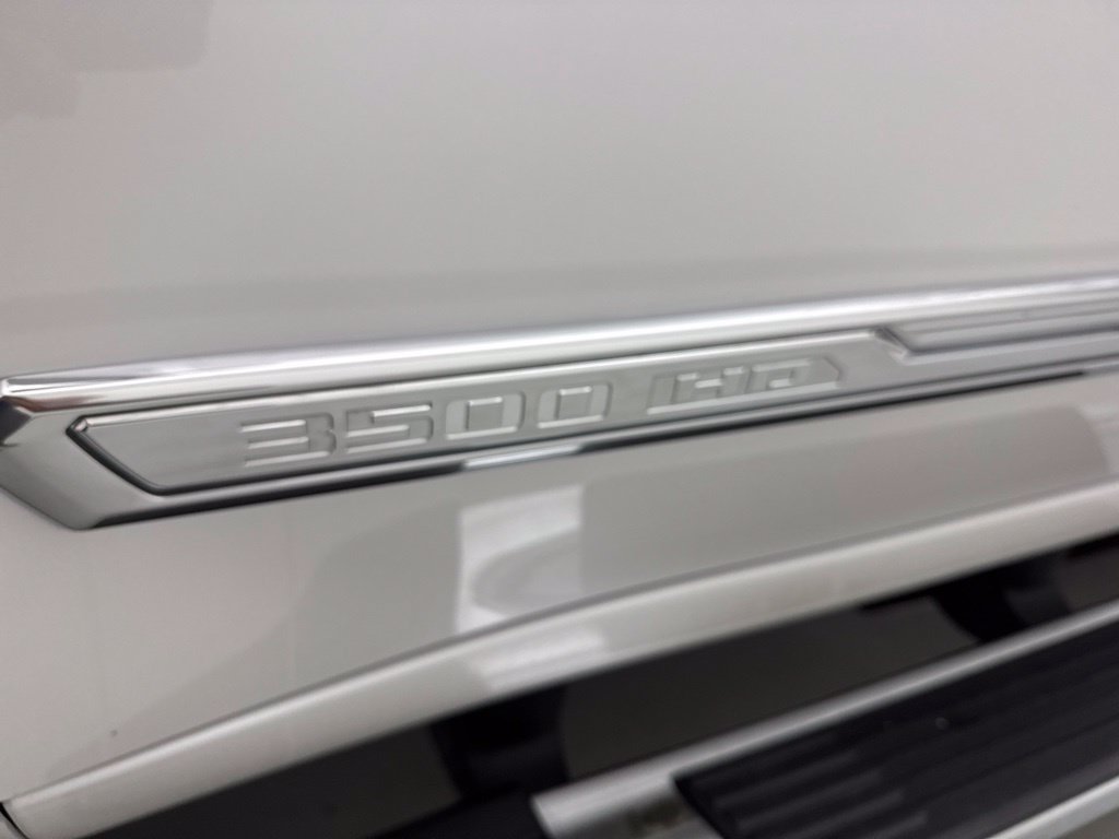 Used 2025 Chevrolet Silverado 3500 High Country w/ High Country Premium Package AWD/4WD image 12