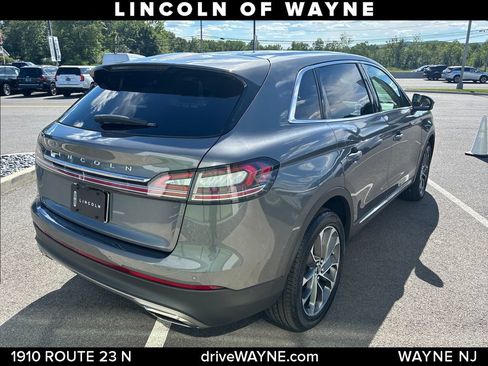 Certified 2022 Lincoln Nautilus Reserve AWD/4WD image 8