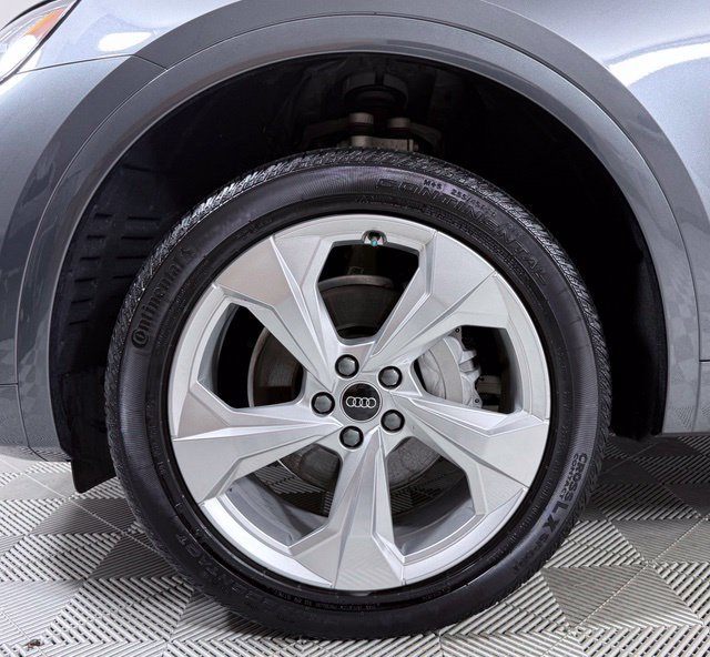Certified 2024 Audi Q5 2.0T Premium Plus AWD/4WD image 10