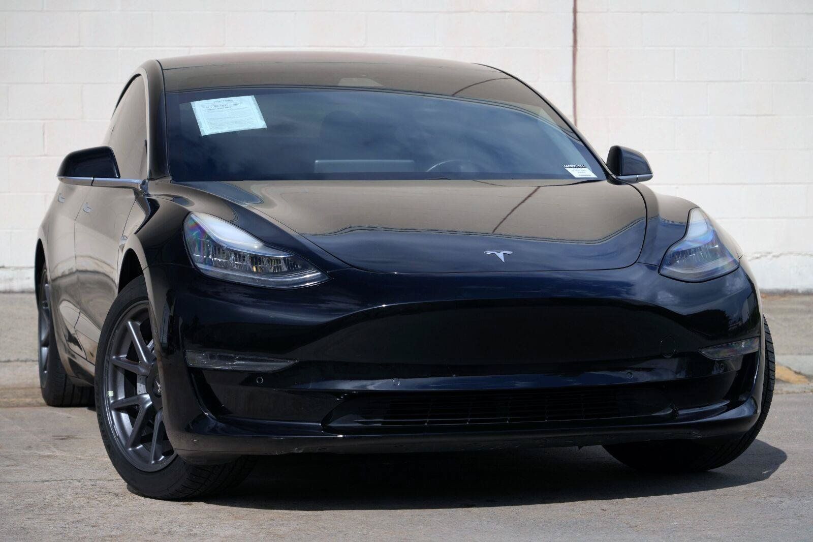 Used 2018 Tesla Model 3 Long Range RWD image 3