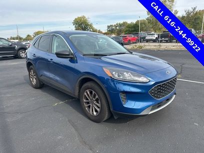 Used 2022 Ford Escape SE w/ Convenience Package