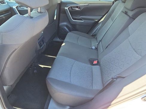 Used 2021 Toyota RAV4 XLE FWD image 13