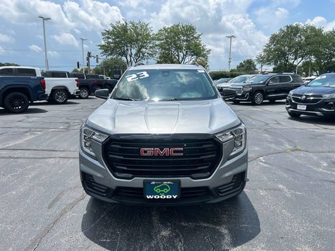 Certified 2023 GMC Terrain SLE w/ Elevation Edition FWD image 4