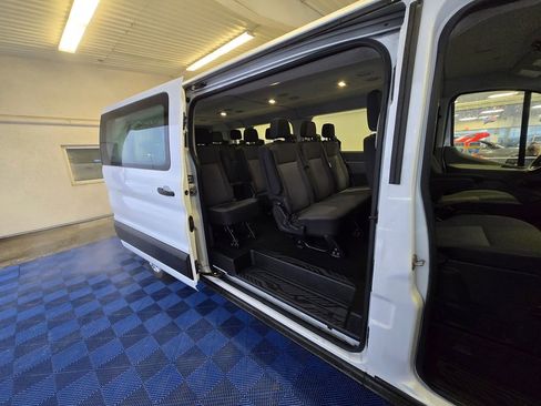 Used 2024 Ford Transit 350 XLT image 25