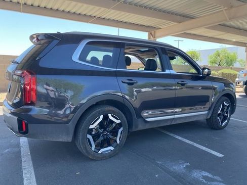 Used 2025 Kia Telluride S AWD/4WD image 3