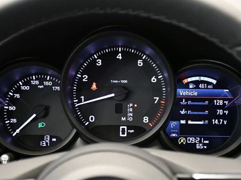 Certified 2026 Porsche Macan AWD/4WD image 30