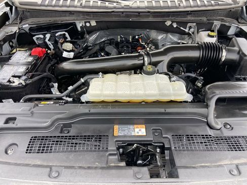 Used 2025 Ford Expedition Platinum AWD/4WD image 27