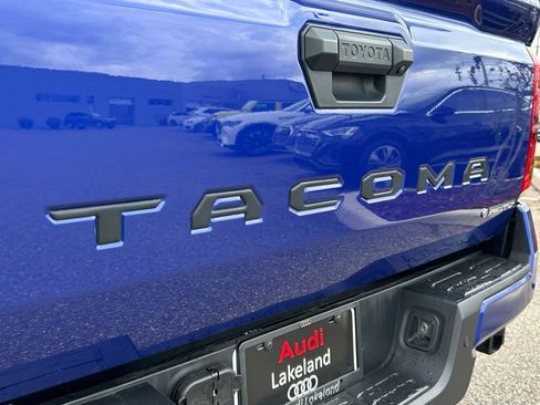 Used 2025 Toyota Tacoma TRD Sport w/ TRD Sport Upgrade Package image 57