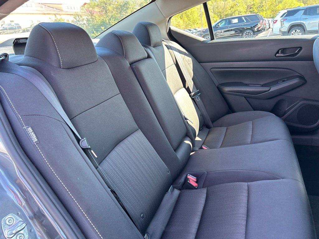 Used 2024 Nissan Altima 2.5 SV FWD image 37