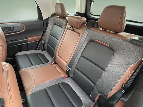 Used 2024 Ford Bronco Sport Outer Banks w/ Tech Package image 12