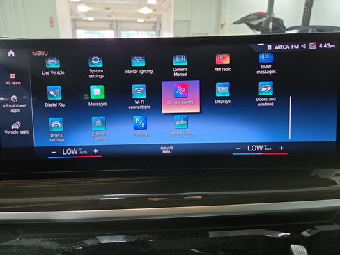 Used 2023 BMW X7 xDrive40i AWD/4WD image 29