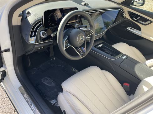 New 2026 Mercedes-Benz E 350 4MATIC Sedan image 19