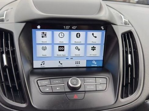 Certified 2019 Ford Escape SE image 16