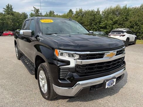 Used 2025 Chevrolet Silverado 1500 LT AWD/4WD image 9